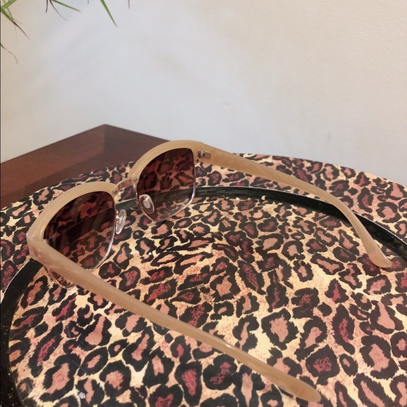 Fashion sunglasses 🕶 - Picture 3 of 3